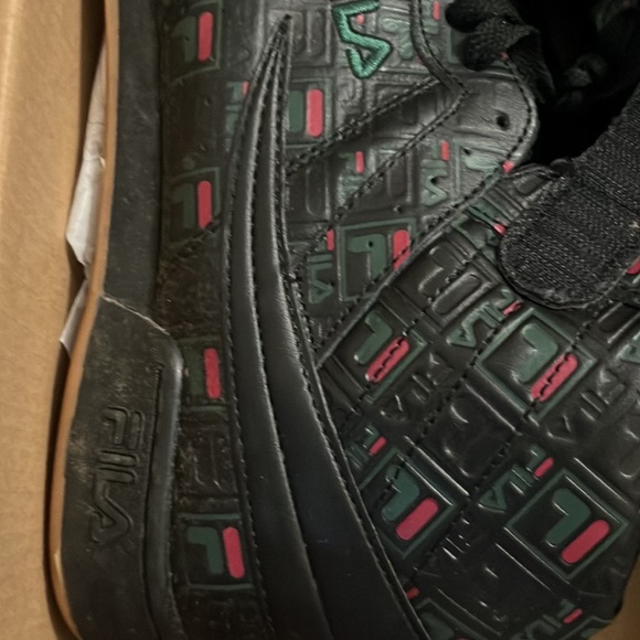 FILA - Picture 2 of 11